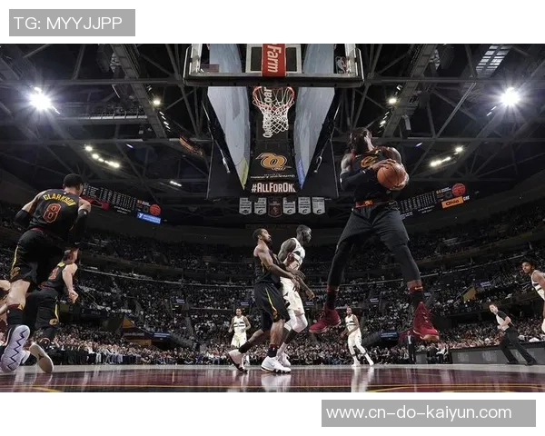 詹姆斯带领骑士逆转活塞重温经典第五场激战精彩瞬间回顾